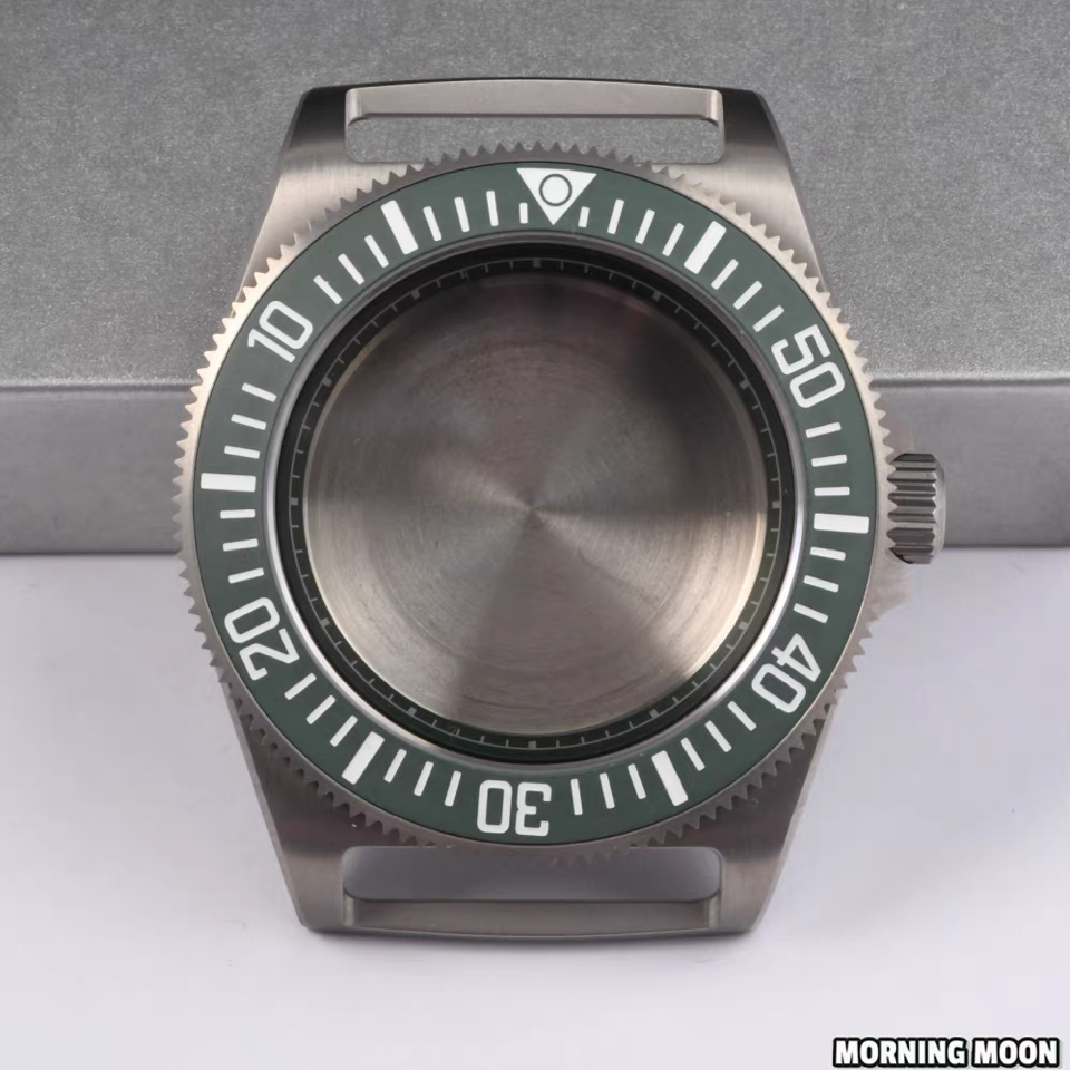 Titanium diving watch Green