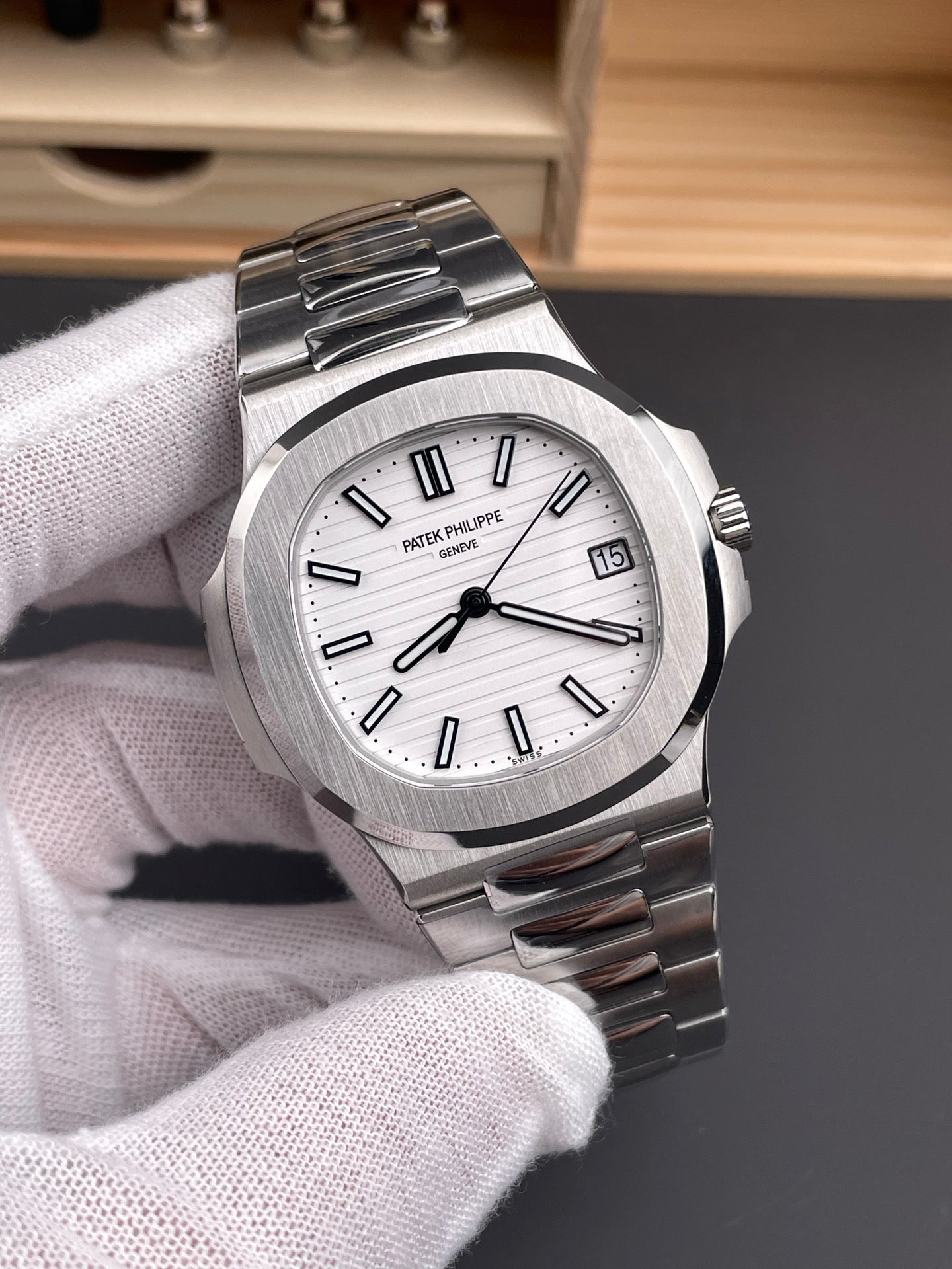 3 K factory, Nautilus 5711