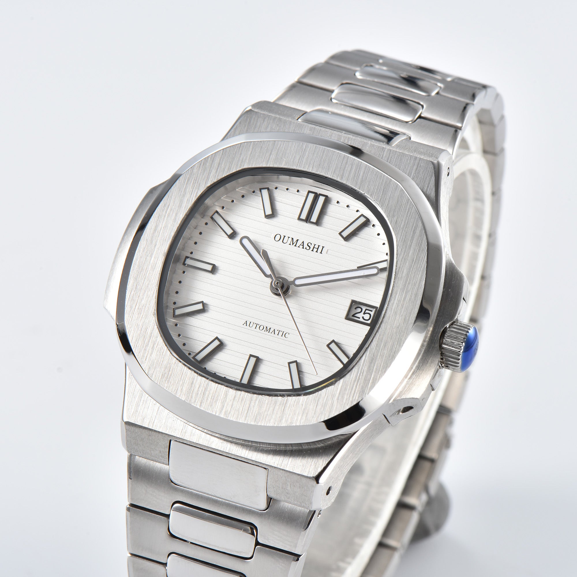 Nautilus White