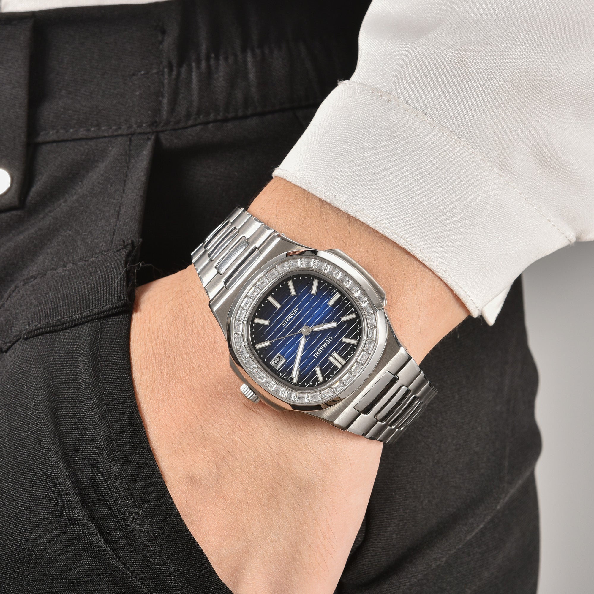 Nautilus Diamond Blue