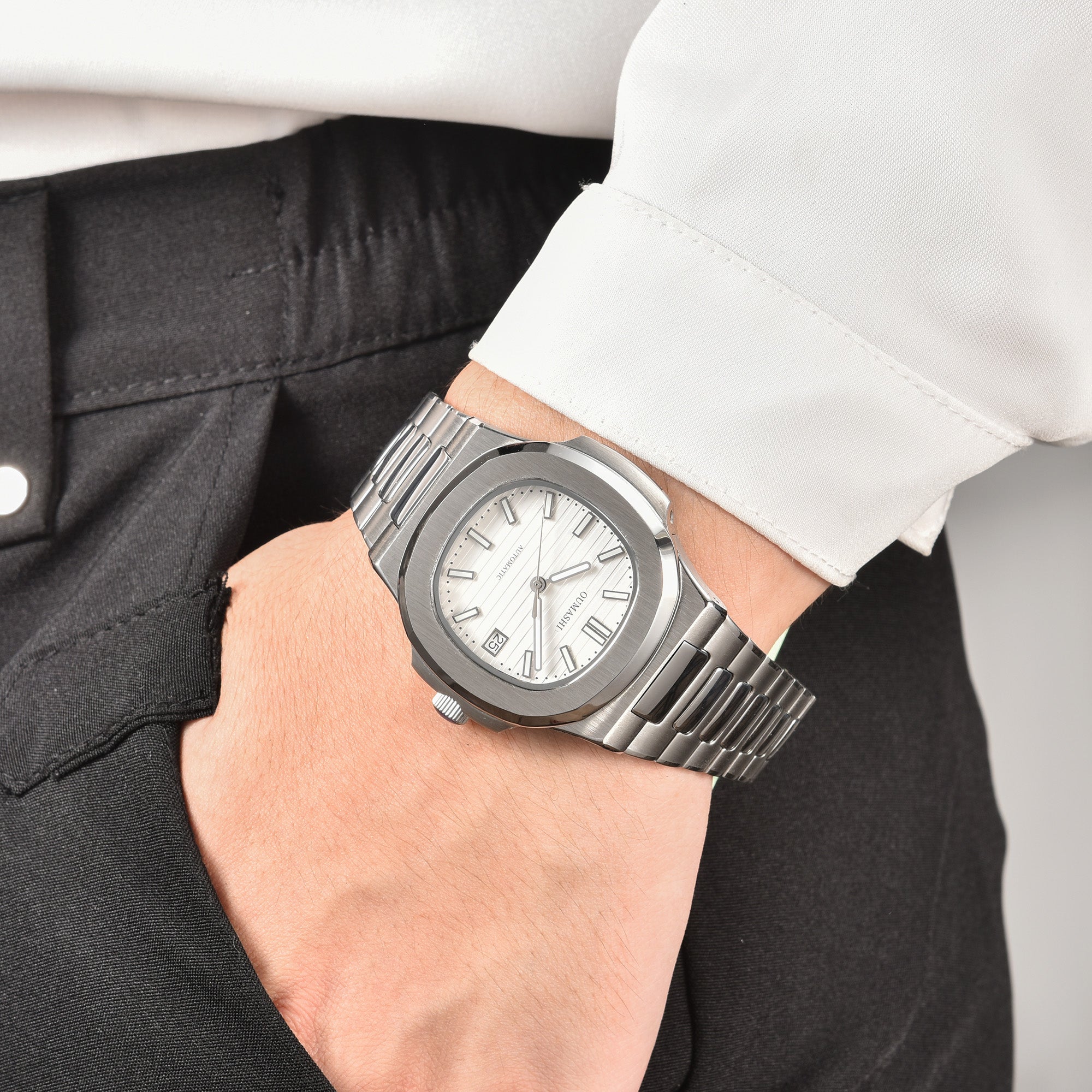 Nautilus White
