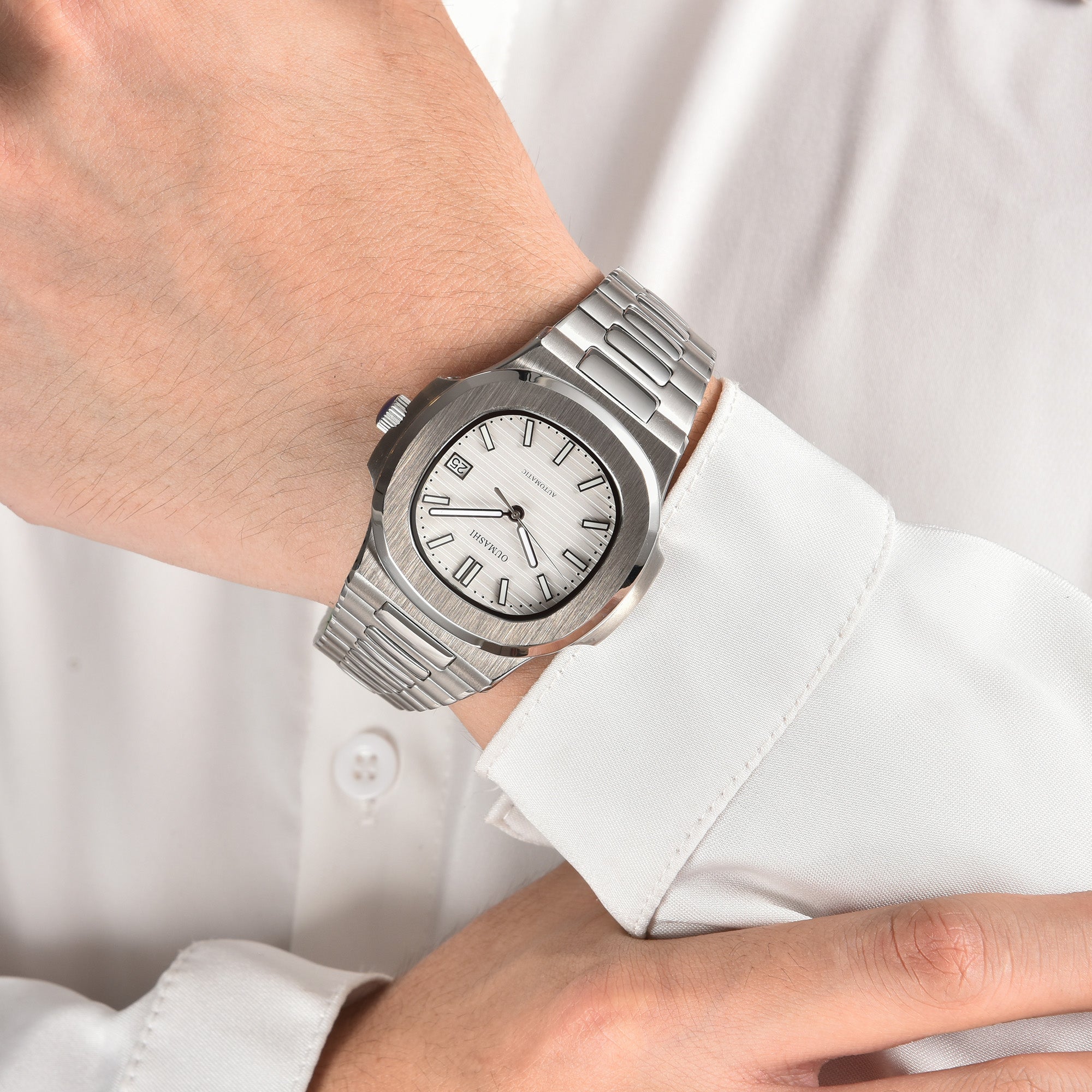 Nautilus White