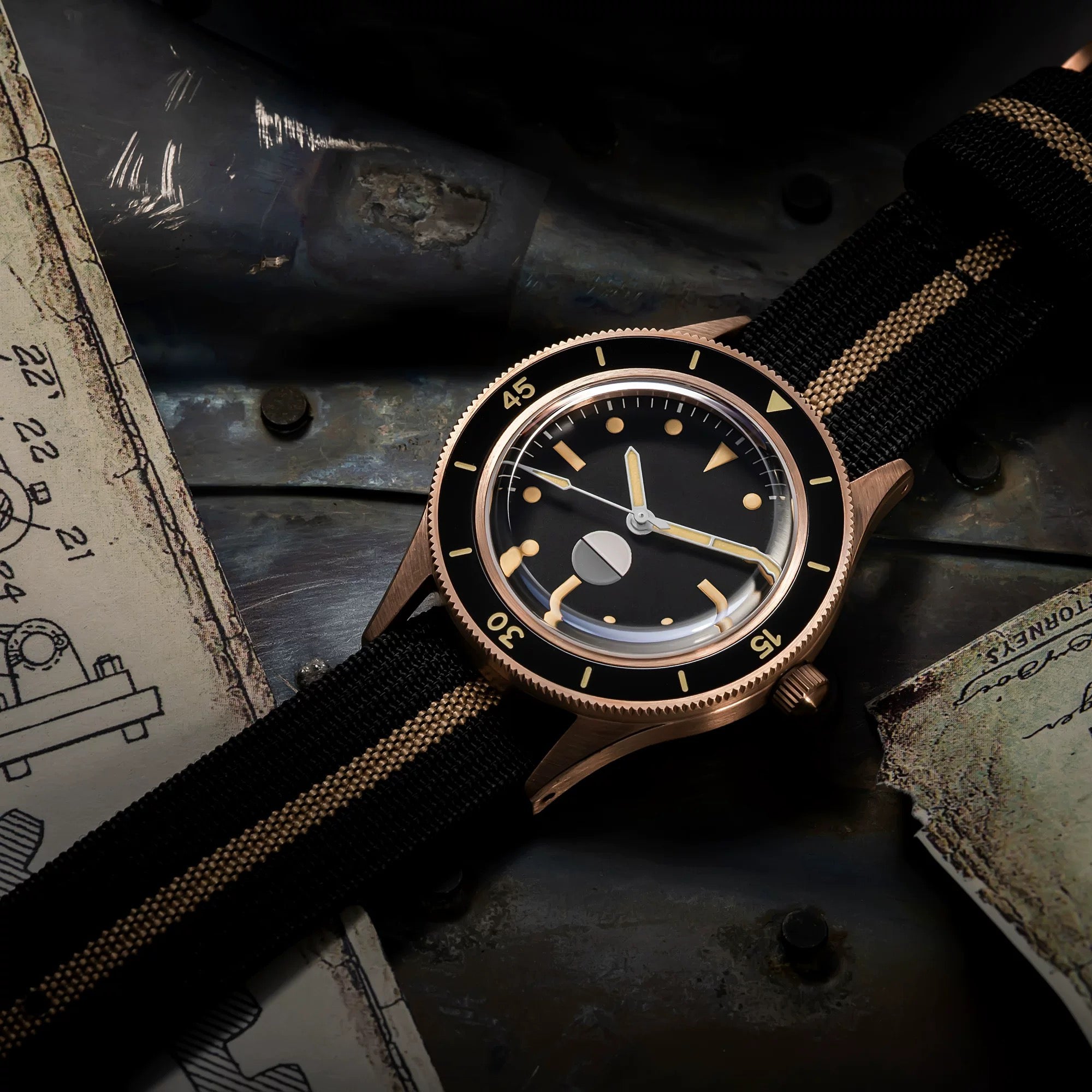 Bronze Hygrometer Diving