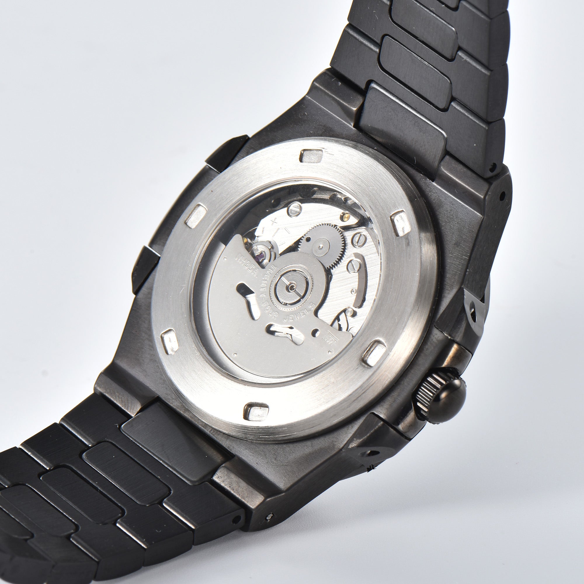 Nautilus Black