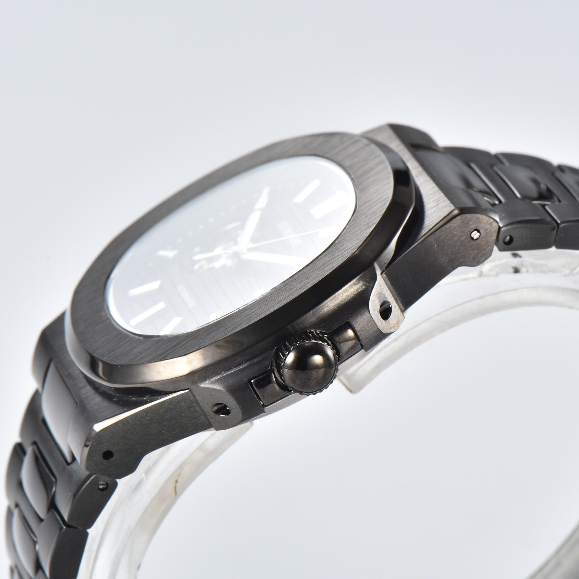 Nautilus Black NH38
