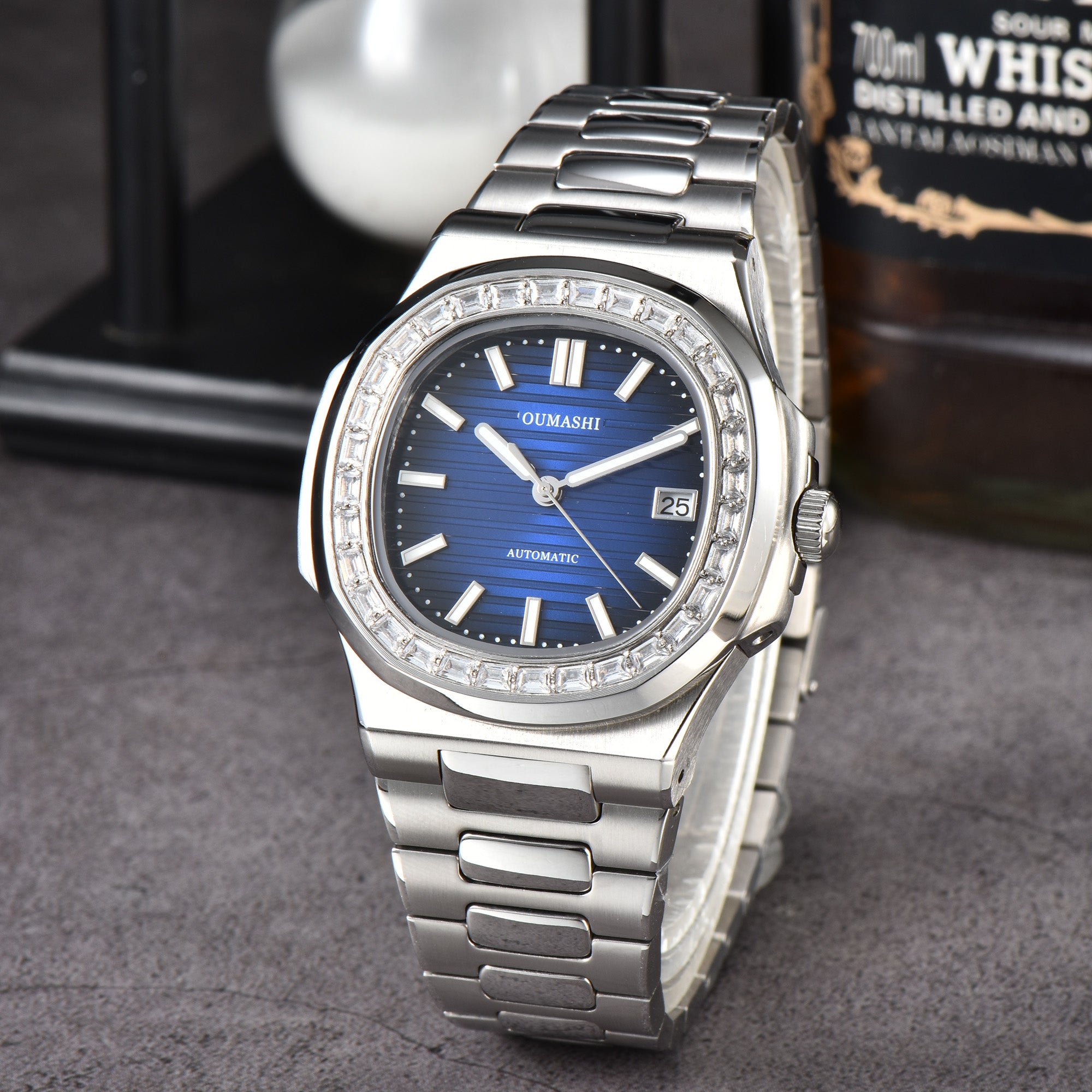 Nautilus Diamond Blue