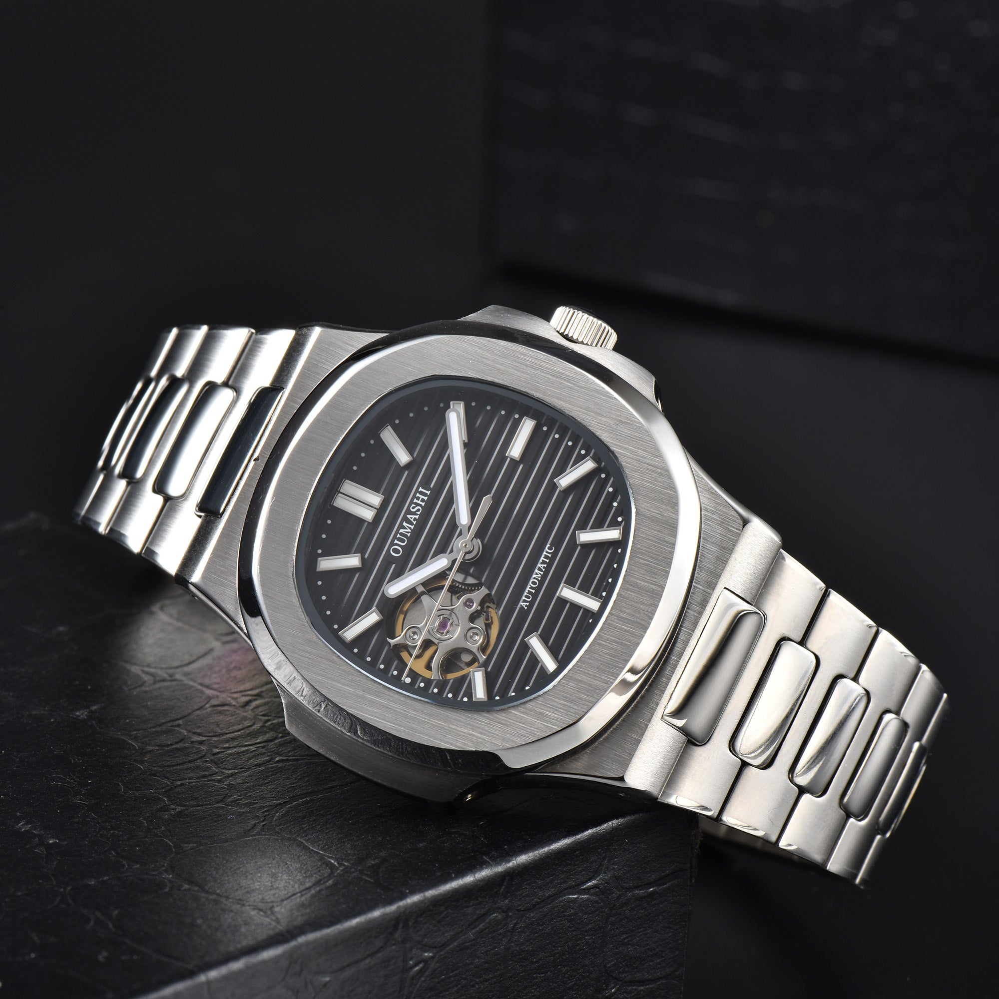 Nautilus Black NH38